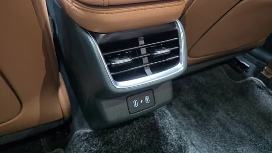 Hyundai (GN7) 2023 36