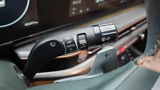 Hyundai (GN7) 2023 38