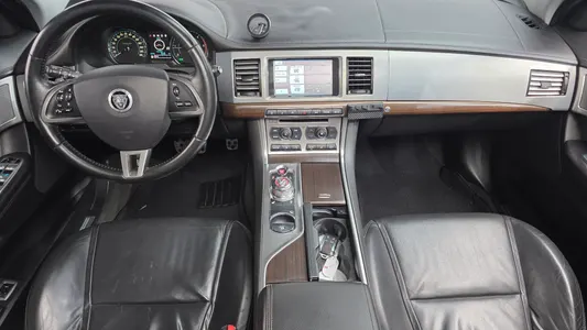 Jaguar New XF 2.2D 2012 7