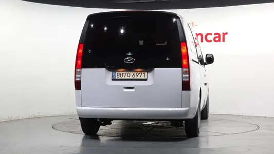 Hyundai Staria 5 2022 4
