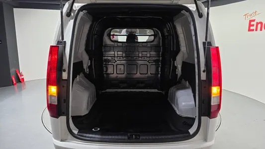 Hyundai Staria 5 2022 20