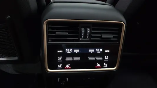 Porsche (PO536) 3.0 2023 23