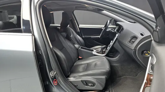 Volvo S60 D3 2018 12