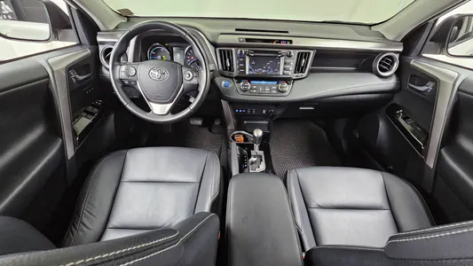 Toyota RAV4 2.5 4WD 2017 7