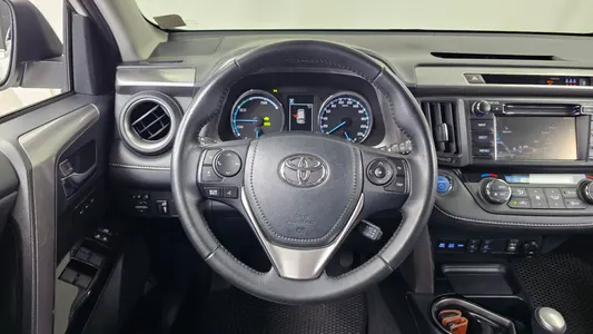 Toyota RAV4 2.5 4WD 2017 13