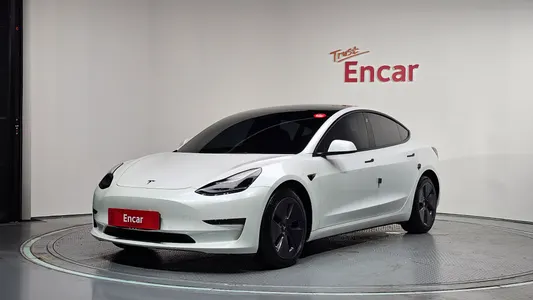 Tesla 3 AWD 2022