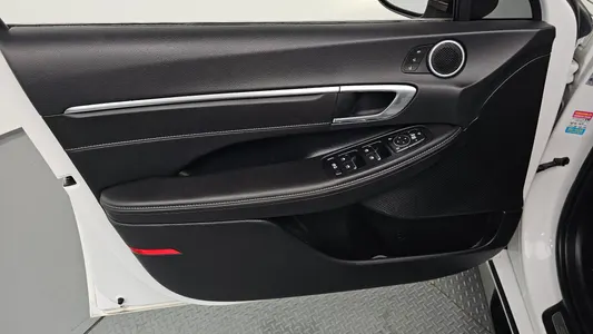 Hyundai (DN8) 1.6 2022 24