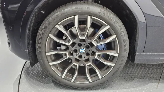 BMW X6 (G06) xDrive40i M 2025 5