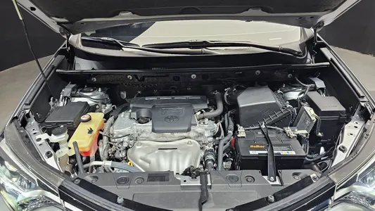Toyota RAV4 2.5 2WD 2018 6