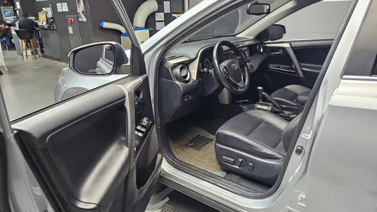 Toyota RAV4 2.5 2WD 2018 10