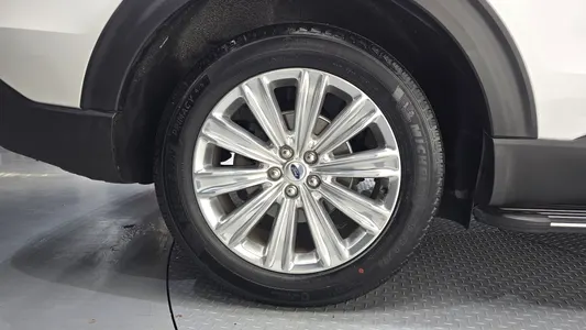 Ford 6 2.3 4WD 2021 5