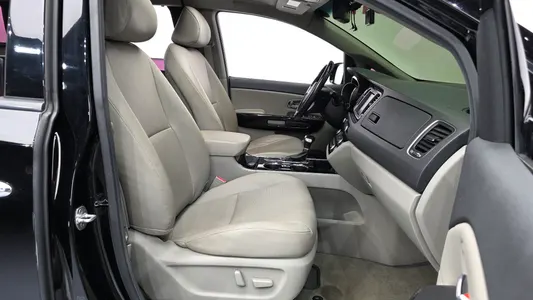 Kia 카니발 9 2018 26