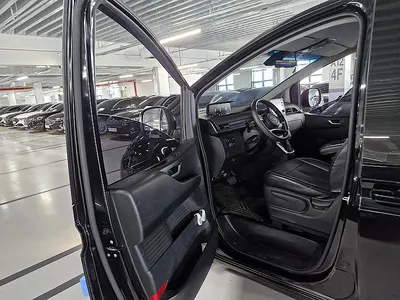 Hyundai Staria 5 2021 8