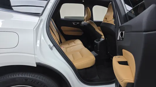 Volvo XC60 2 T8 2025 11