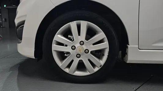 Chevrolet Spark S 2013 5