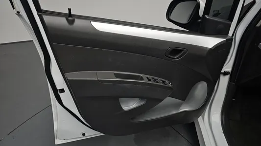 Chevrolet Spark S 2013 24