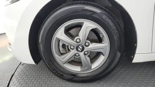 Hyundai AD 1.6 GDI 2016 5