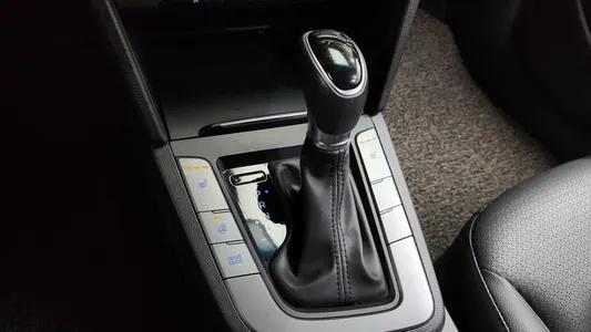 Hyundai AD 1.6 GDI 2016 9