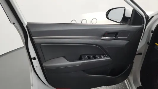 Hyundai AD 1.6 GDI 2016 24
