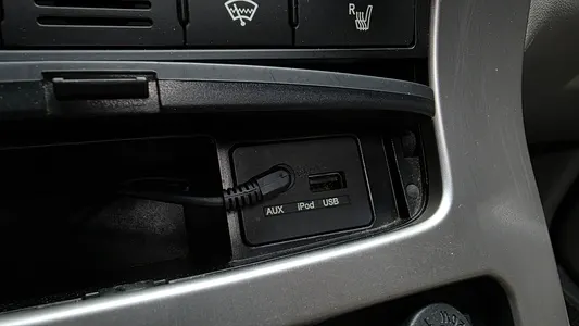 Kia R President 2013 30