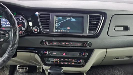 Kia 카니발 9 2018 13