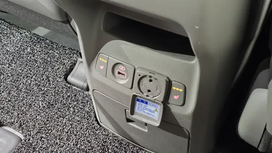 Kia 카니발 9 2018 19