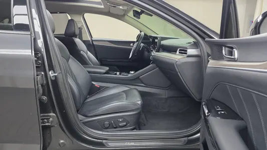 Kia K5 3 2.0 2021 11