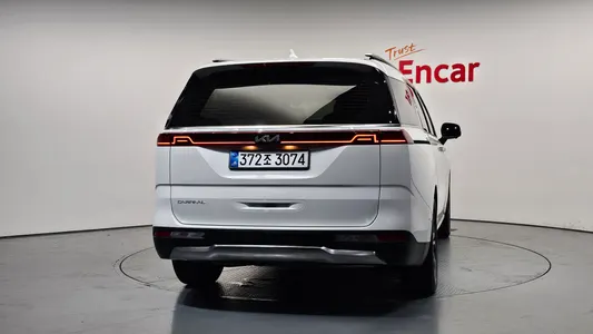 Kia Carnival 9 2023 4