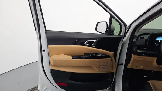 Kia Carnival 9 2023 25