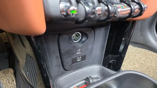 MINI S Convertible 2021 31