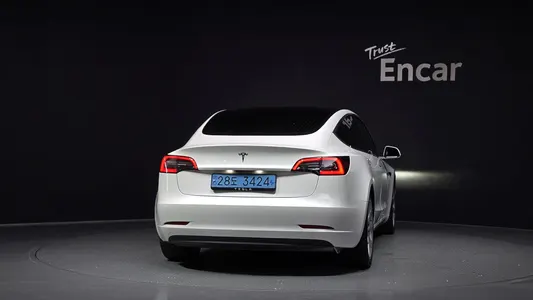 Tesla 3 RWD 2020 4