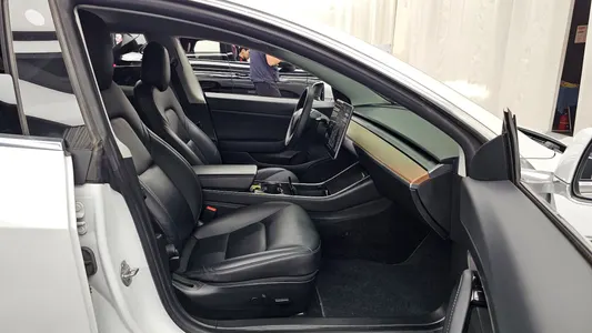Tesla 3 RWD 2020 11