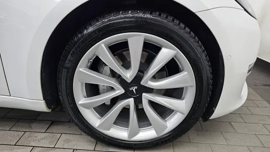 Tesla 3 RWD 2020 21