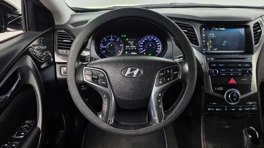 Hyundai Grandeur HG HG220 2014 12