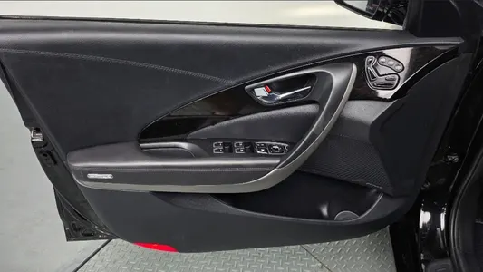 Hyundai Grandeur HG HG220 2014 18