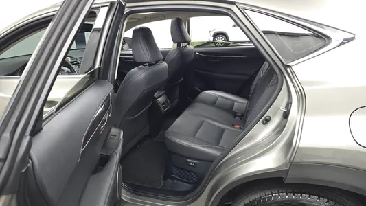 Lexus NX200t 2015 11