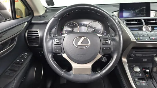 Lexus NX200t 2015 13