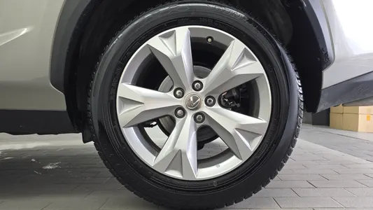 Lexus NX200t 2015 21