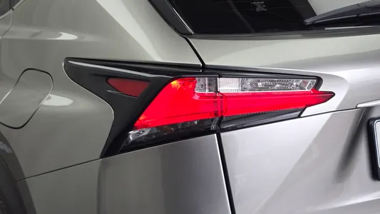Lexus NX200t 2015 23