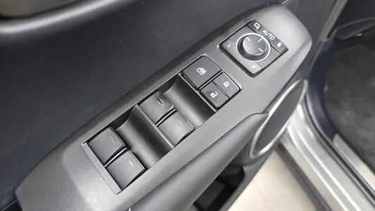 Lexus NX200t 2015 33