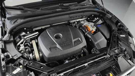 Volvo XC60 2 T8 2025 6