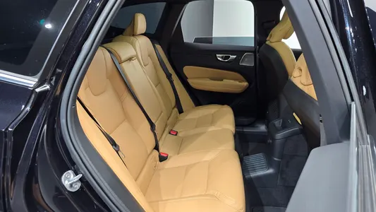 Volvo XC60 2 T8 2025 11