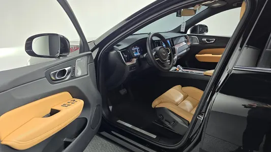 Volvo XC60 2 T8 2025 10
