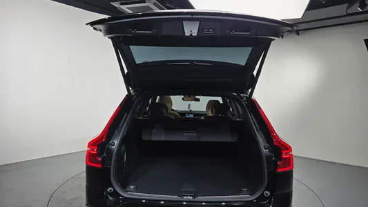 Volvo XC60 2 T8 2025 19