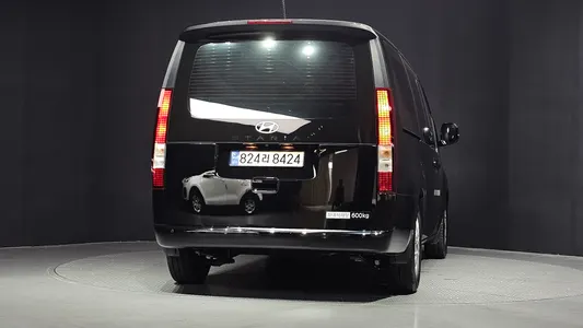 Hyundai Staria 5 2024 4