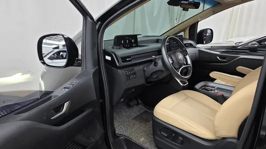 Hyundai Staria 5 2024 10