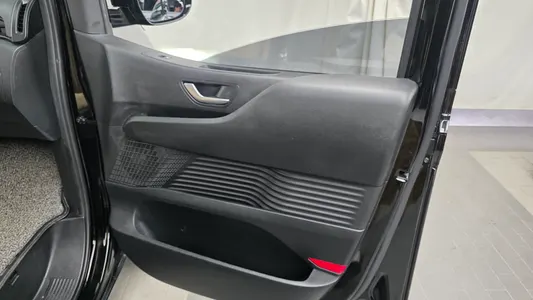 Hyundai Staria 5 2024 25
