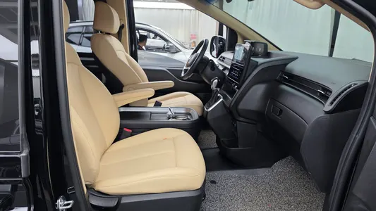 Hyundai Staria 5 2024 26