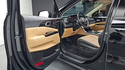 Kia Carnival 7 2021 10
