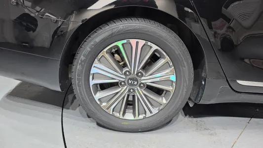 Kia K7 2021 5